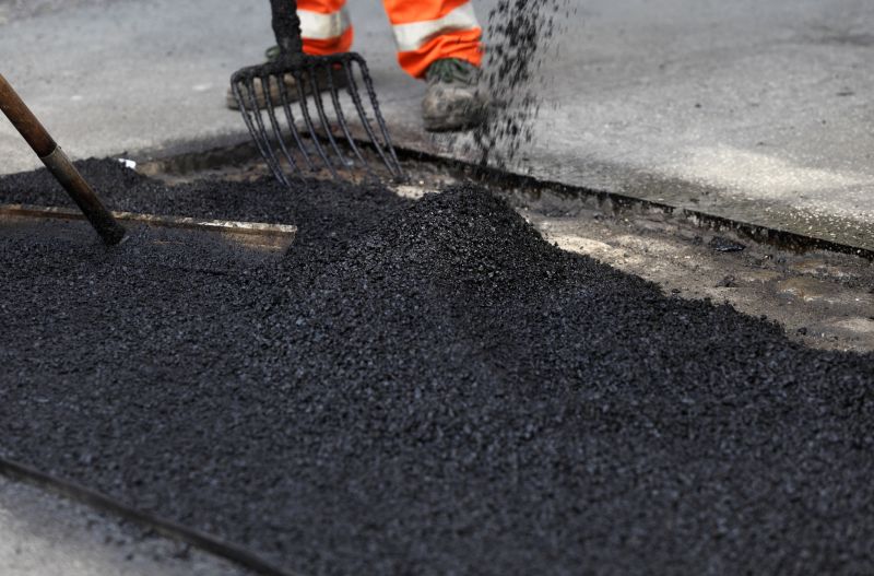 What To Expect During An Asphalt Blacktopping Project